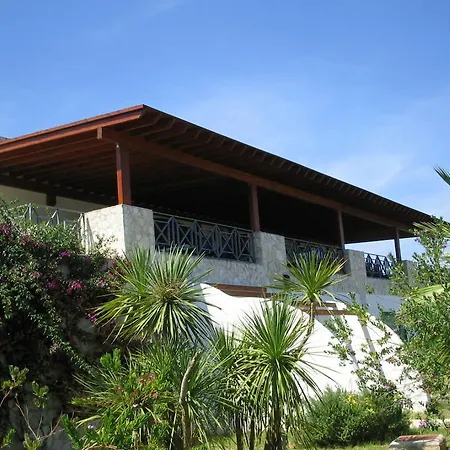 Villaggio San Lorenzo База отдыха Вьесте