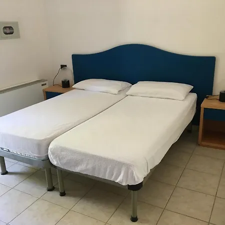 Villaggio San Lorenzo База отдыха Вьесте