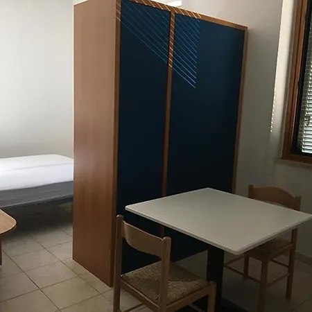 Villaggio San Lorenzo База отдыха Вьесте