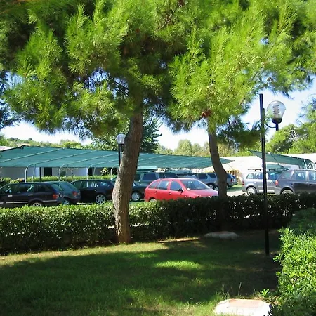 Villaggio San Lorenzo Вьесте