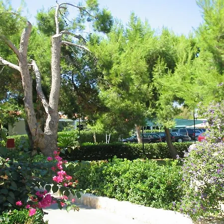 Villaggio San Lorenzo Вьесте