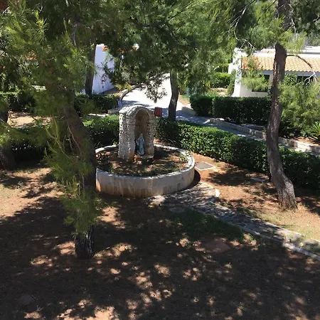Villaggio San Lorenzo 4* Вьесте